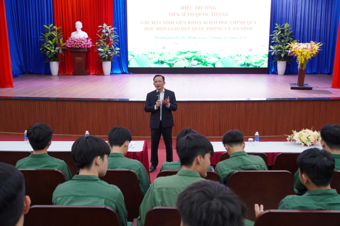 Hiệu trưởng (USH) gặp mặt và chúc Tết giảng viên, sinh viên nhân dịp đầu Xuân Giáp Thìn 2024.